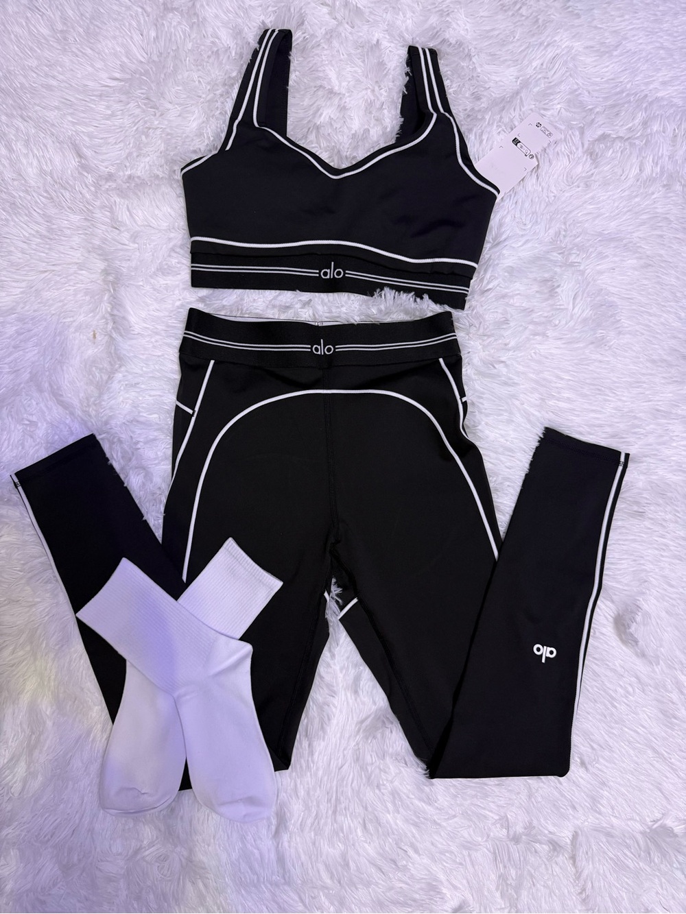 ALO Yoga Black Legging and Crop Bra Set with White Piping